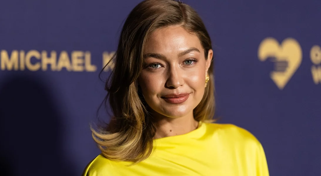 Gigi Hadid | Τόλμησε τη μεγαλύτερη αλλαγή στα μαλλιά της και ο Δημήτρης Γιαννέτος βρίσκεται πίσω από αυτήν