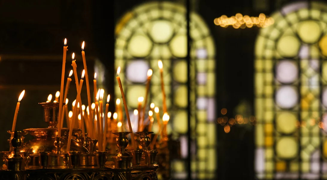 Σοκ στη Μονή Πετράκη | Ιερέας έριξε βιτριόλι σε 6 Μητροπολίτες