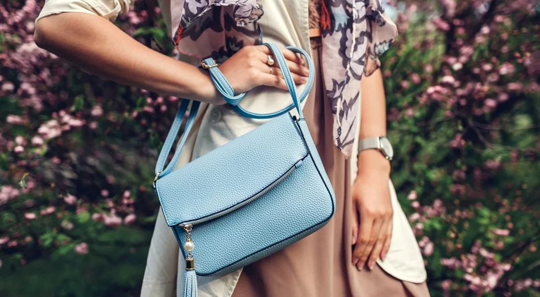 Μπήκε ο Μάιος | 10 ανοιξιάτικα μανικιούρ για να διαλέξεις τι θα κάνεις αυτόν το μήνα στα νύχια σου