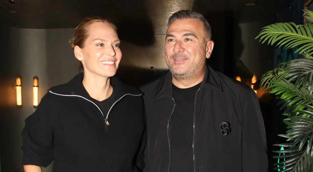 "Ο δικός μου Αντώνης" | Η Υβόννη Μπόσνιακ φωτογραφίζει τον Αντώνη Ρέμο στη γιορτή του