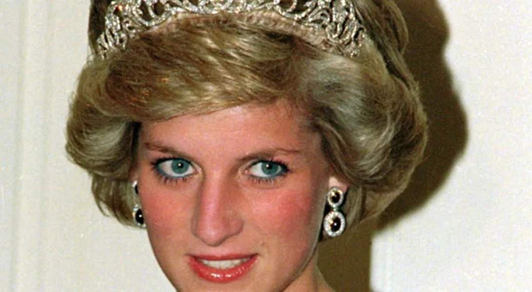 Η σπάνια φωτογραφία της πριγκίπισσας Diana με πολύ μακριά μαλλιά