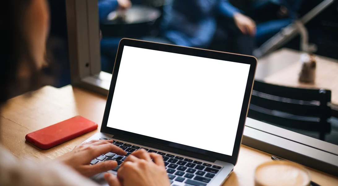 Γλυφάδα | Συνελήφθη γνωστό μοντέλο για διακίνηση κοκαΐνης- Την είχε κρύψει στο τζιπ που οδηγούσε