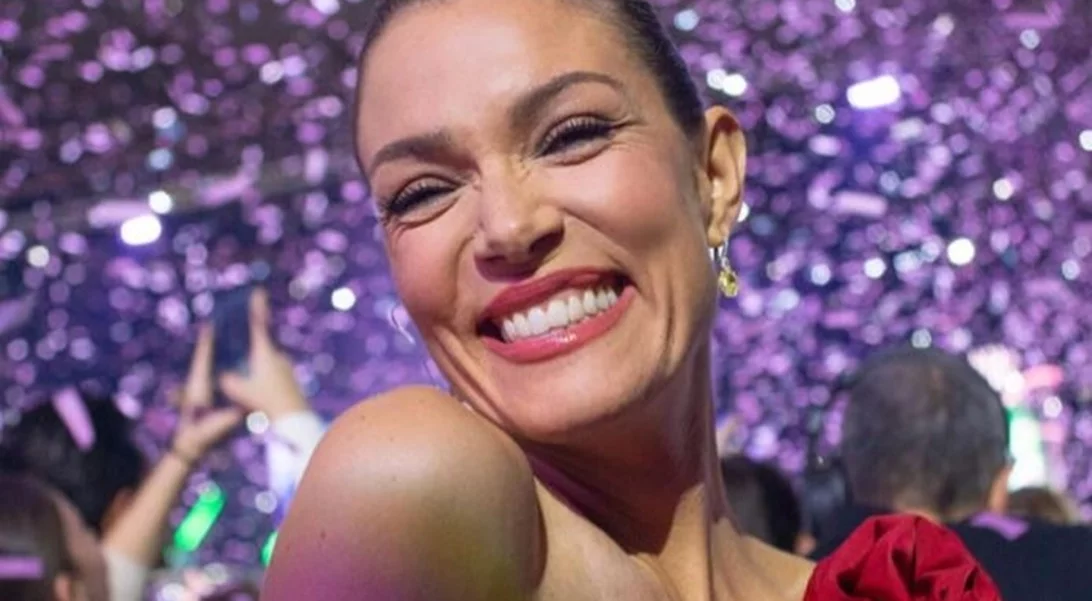 Βίκυ Καγιά | Φόρεσε ιδανικά το bralette σε βραδινή εμφάνιση