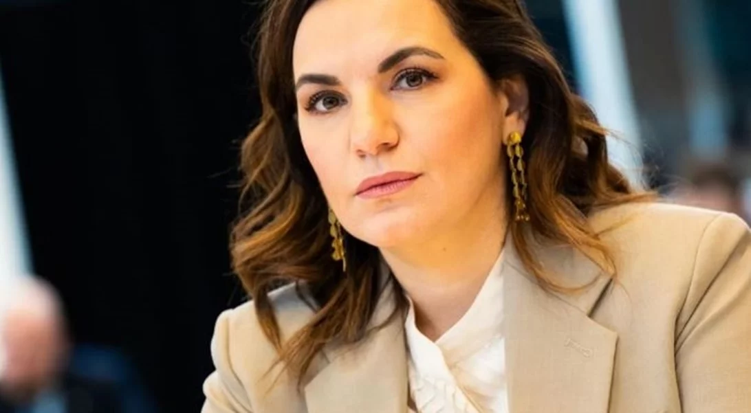 Όλγα Κεφαλογιάννη | Με ρομαντική δημιουργία στον εορτασμό των γενεθλίων του αυτοκράτορα της Ιαπωνίας