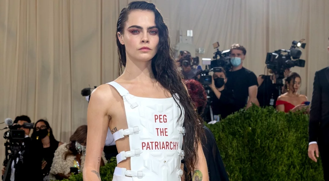 Cara Delevingne | "Γνώριζα ότι αν συνέχιζα έτσι είτε θα κατέληγα νεκρή, είτε θα έκανα κάτι πολύ ηλίθιο"
