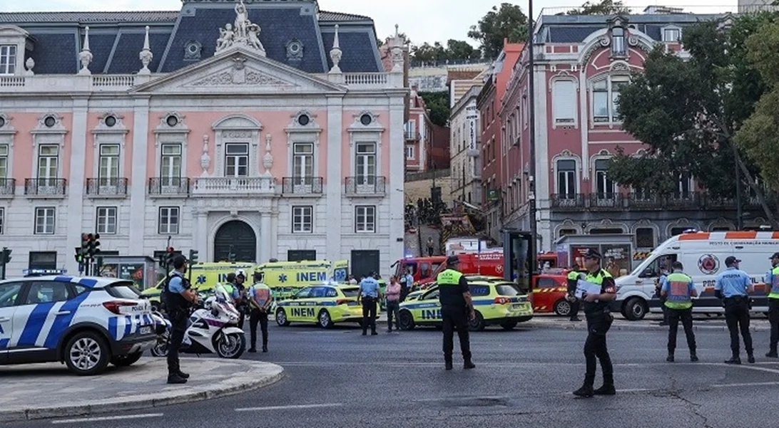 Πορτογαλία | Εθνικό πένθος μετά το φονικό εκτροχιασμό τελεφερίκ στη Λισαβόνα