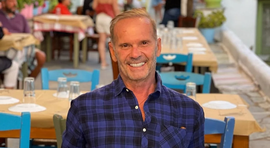 Ο Πέτρος Κωστόπουλος στην κουζίνα για χάρη της Αμαλίας | Η συνταγή με "άρωμα" θάλασσας που έφτιαξε