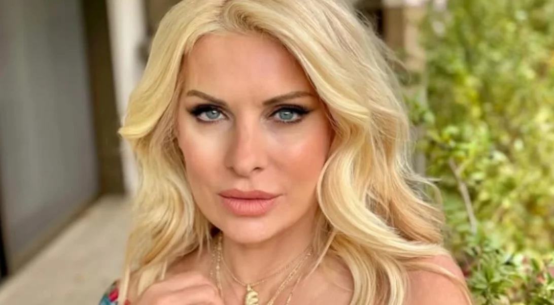 Όταν η Ελένη Μενεγάκη είχε το κοντό κούρεμα που σήμερα βλέπουμε παντού