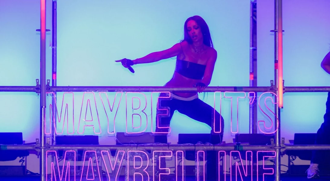 "Maybe Burgers & Co" | Η Maybelline και η Ελένη Φουρέιρα παρουσίασαν το πιο hot speakeasy experience για πρώτη φορά στην Ελλάδα