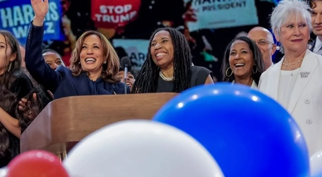 Η προεκλογική αφίσα της Κamala Harris δια χειρός Shepard Fairey