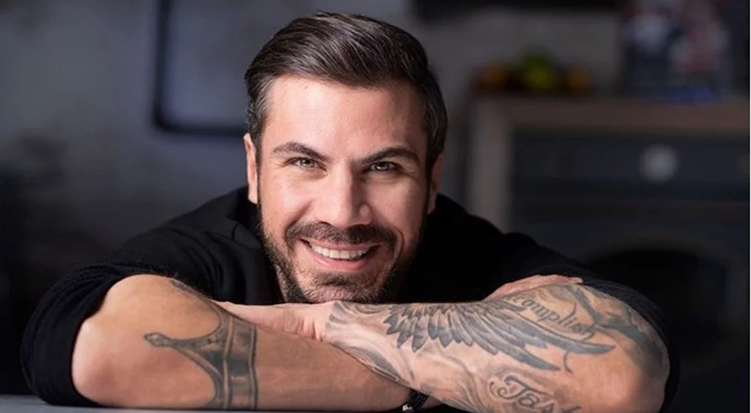 Άκης Πετρετζίκης | Αποκάλυψε για πρώτη φορά τον λόγο που έκλεισε τα μαγαζιά του