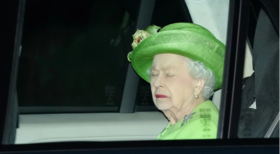Η βασίλισσα Ελισάβετ είναι νεκρή (για πολλούς)