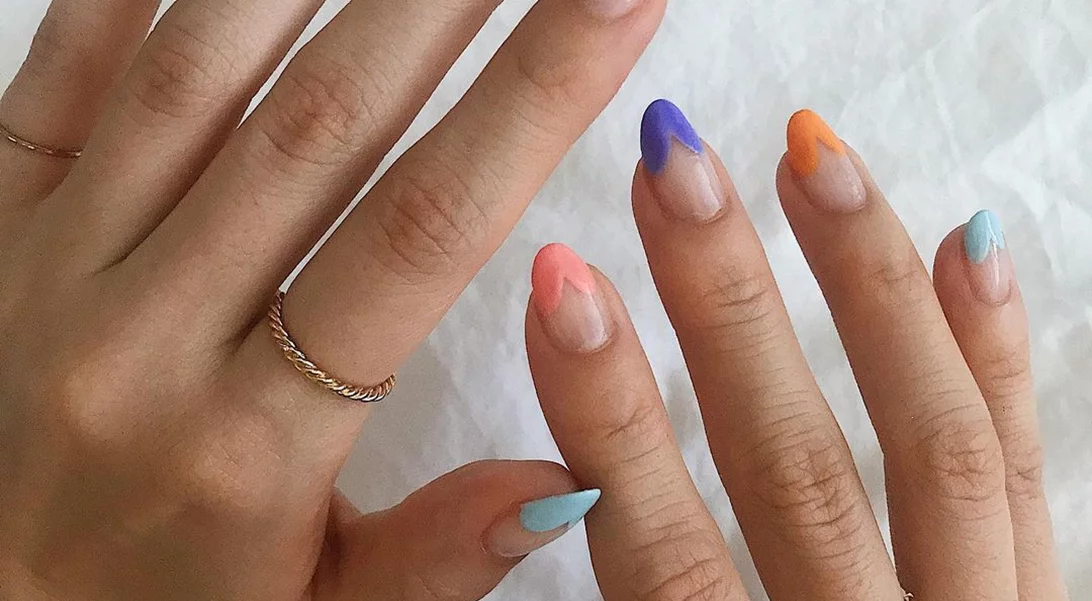 Heart-tipped manicure | Μια ενδιαφέρουσα εναλλακτική του γαλλικού μανικιούρ