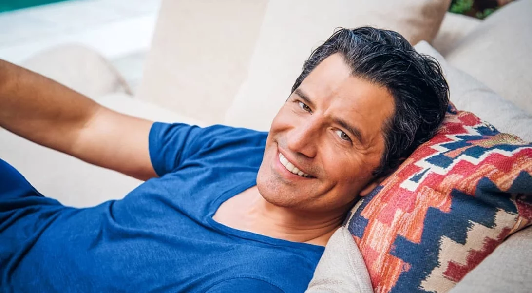 Έτος 1991: Όταν ο Σάκης Ρούβας τραγουδούσε σε κλαμπ της Κέρκυρας