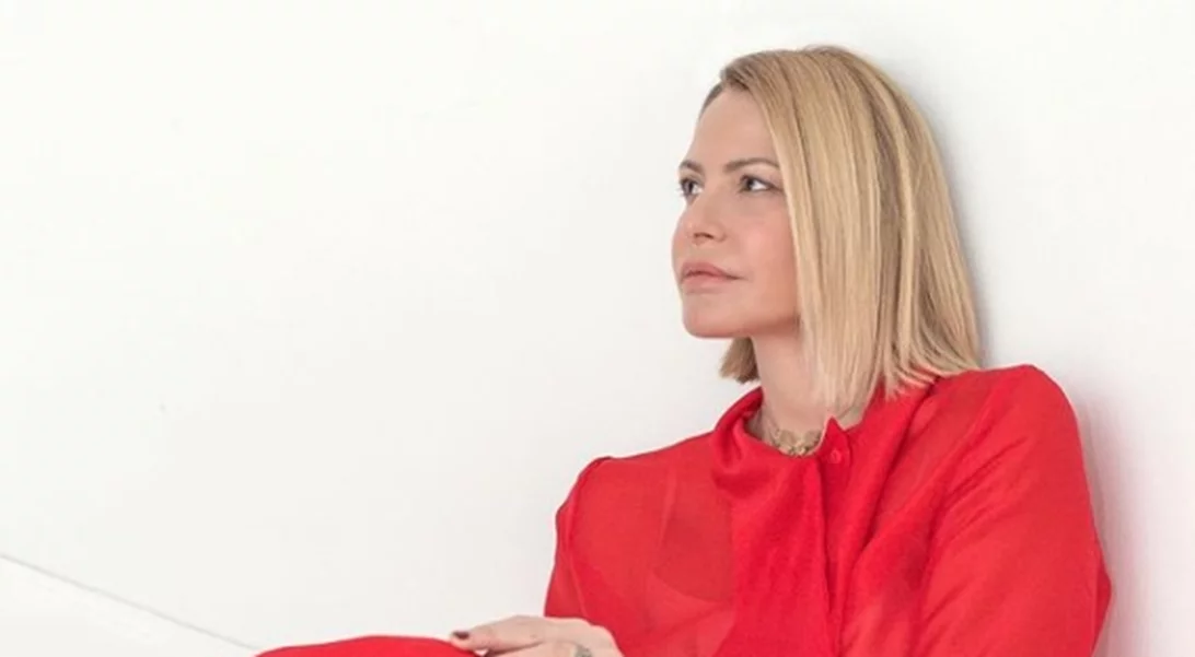 Η Τζένη Μπαλατσινού μόλις δημοσίευσε τις πιο όμορφες φωτογραφίες από το καλοκαίρι της στην Πάτμο