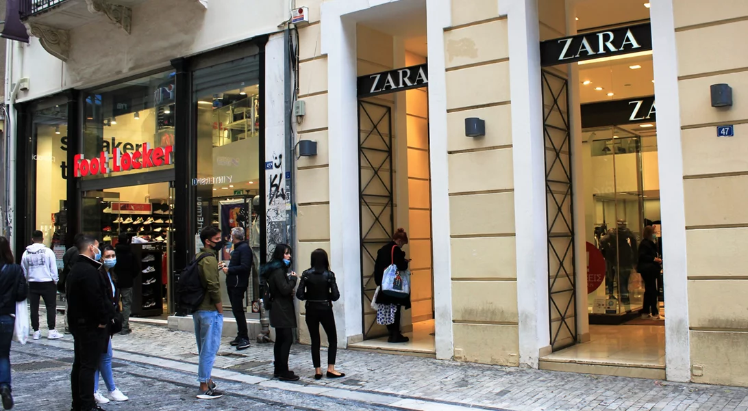 Εορταστικό ωράριο 2021 | Οι Κυριακές που θα είναι ανοιχτά τα καταστήματα