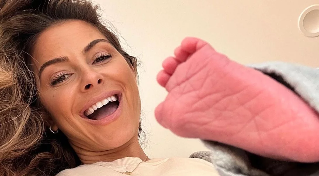 Η Μαρία Μενούνος δημοσίευσε τις πιο υπέροχες οικογενειακές φωτογραφίες με αφορμή τους 3 μήνες ζωής της μονάκριβης κόρης της