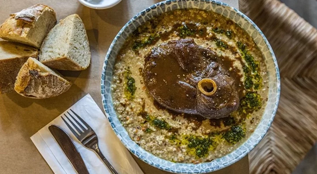 Απλώστε τραχανά |  Το παραδοσιακό πιάτο γίνεται τάση ανερχόμενη, νόστιμη και θεαματική