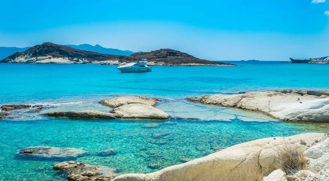 Στην Ελλάδα η παραλία με τα πιο καθαρά νερά στον κόσμο