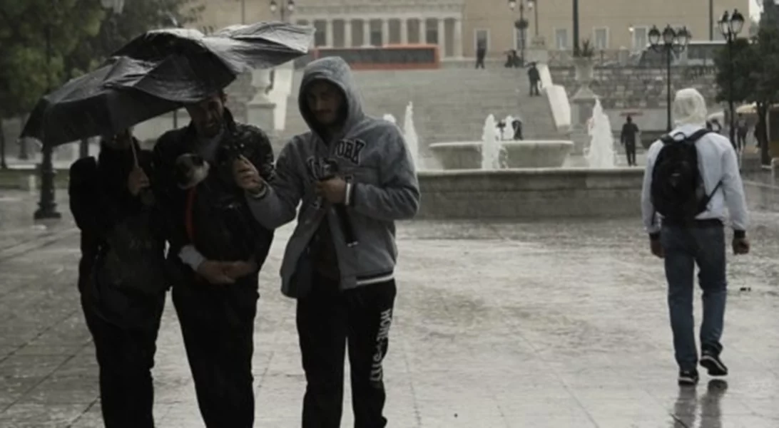 Έκτακτο δελτίο επιδείνωσης καιρού με βροχές και καταιγίδες από την Τρίτη | Πότε θα "χτυπήσουν" την Αττική