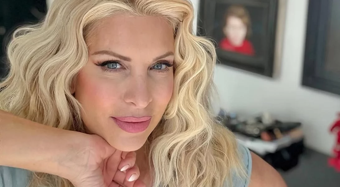 Ελένη Μενεγάκη | To ανανεωμένο hair look που την έκανε να μοιάζει 10 χρόνια νεότερη