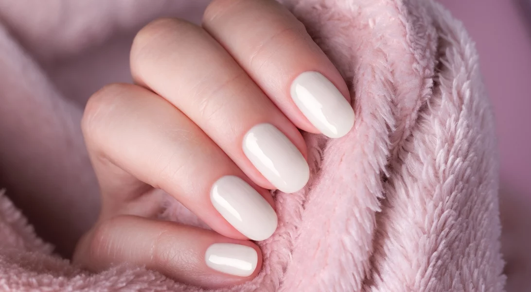 Σου χαλάει το μανικιούρ σε 2 μέρες; Έχω τη λύση!
