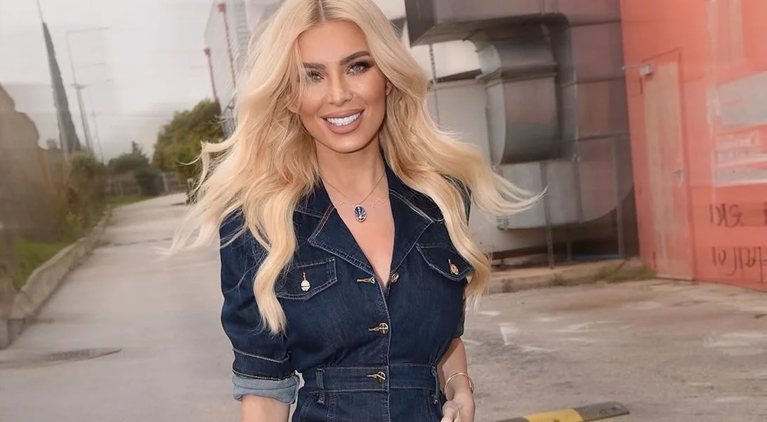 Κατερίνα Καινούργιου | Το λινό φόρεμά της από τη Zara είναι το chic item που αξίζει μια θέση στη συλλογή σου