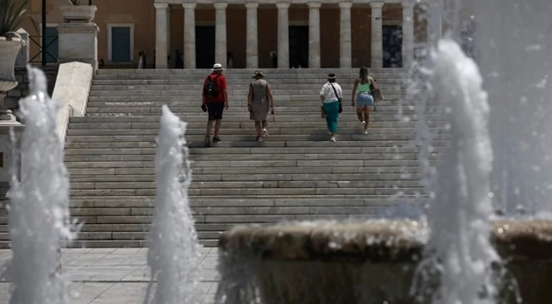 Αφόρητος καύσωνας διαρκείας | Τι δείχνει για τη θερμική καταπόνηση το HEAT-ALARM