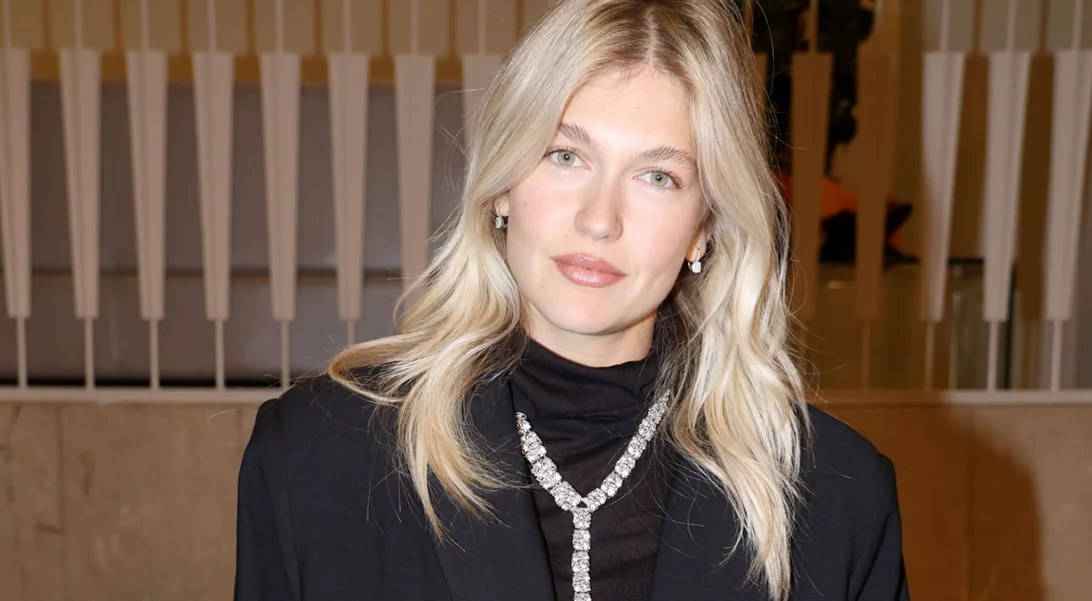 Η Κλέλια Ανδριολάτου στην αγκαλιά του αγοριού που θέλουν όλες