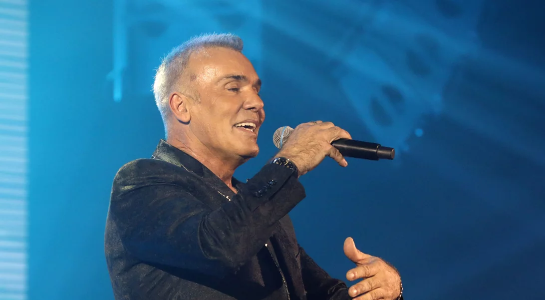 Καλλίγραμμη με μπούκλες μαλλιά | Αυτή είναι η 16χρονη κόρη του Στέλιου Ρόκκου