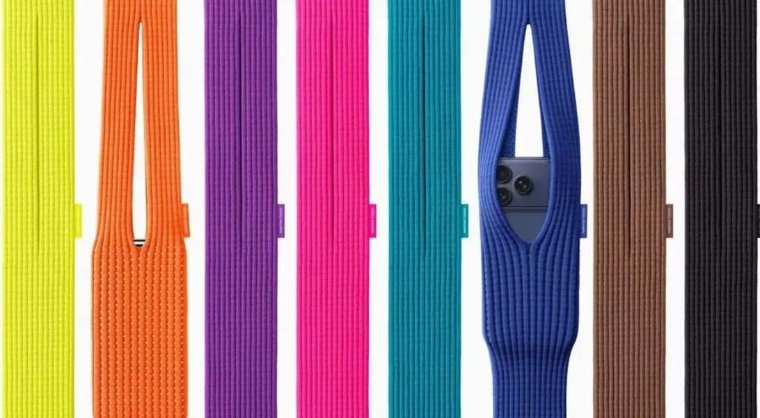 H Apple παρουσίασε μια κομμένη κάλτσα ως θήκη για iPhone-δε φαντάζεστε πόσο τη χρεώνει