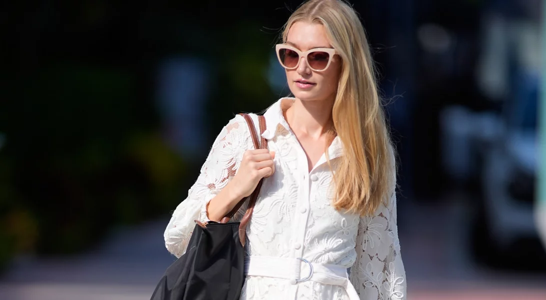 Τα λάθη που κάνεις και τα μαλλιά σου "λαδώνουν" πιο γρήγορα