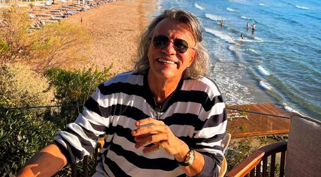 Ξέσπασε ο Ηλίας Ψινάκης κατά της Μαίρης Συνατσάκη | "Πρόστυχο για να πουλήσεις δύο ρουχαλάκια να χρησιμοποιείς το metoo"