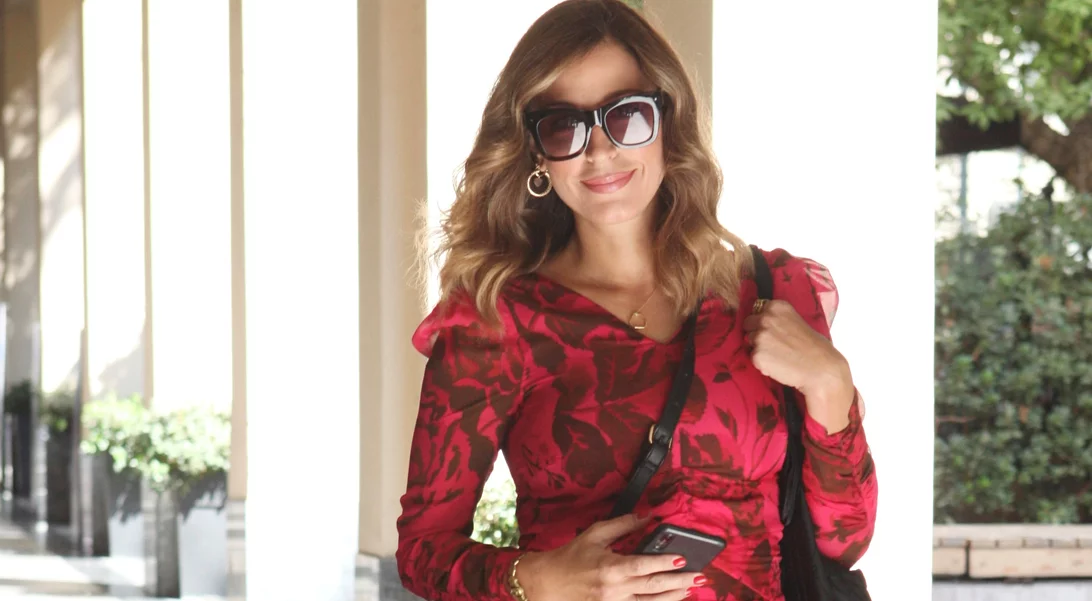 To it πανωφόρι από το Η&Μ που θα μας συντροφεύσει την άνοιξη | Το φόρεσε και η Κατερίνα Παπουτσάκη