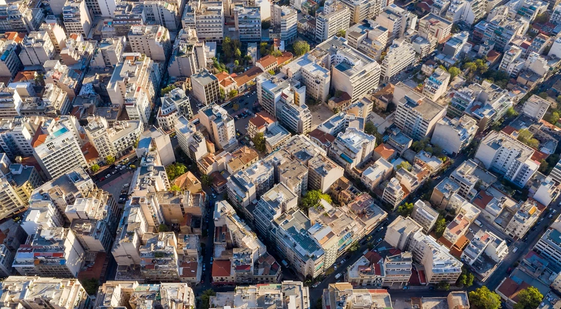 Ανάσες δροσιάς με πολύ ισχυρούς ανέμους Kυριακή και Δευτέρα | Από Τετάρτη καύσωνας διαρκείας - Τα τελευταία στοιχεία