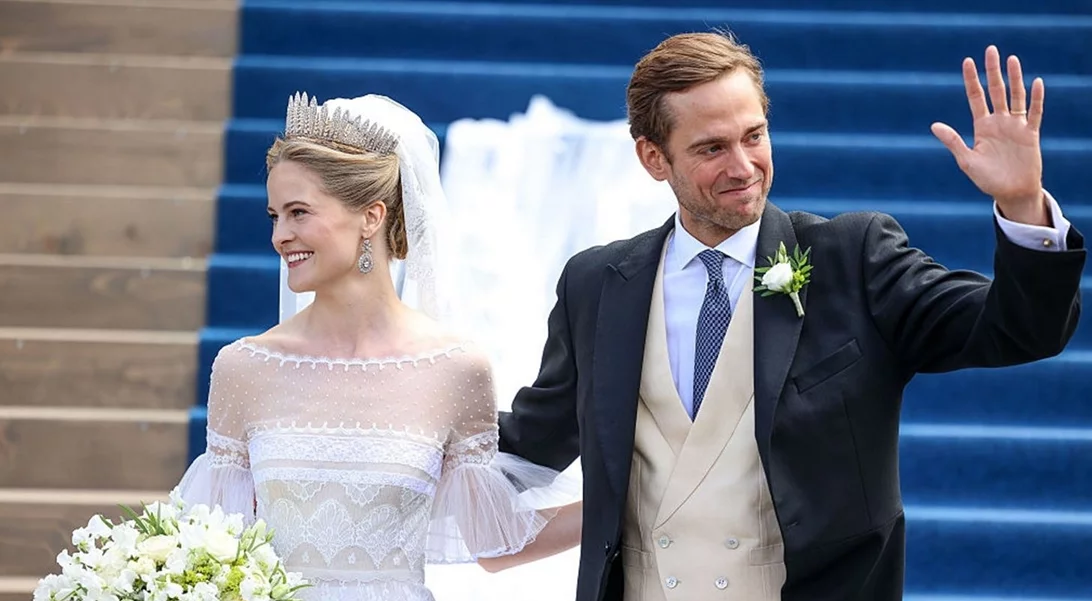 Βασιλικός γάμος στο Λιχτενστάιν | Η πλουσιότερη πριγκίπισσα της Ευρώπης παντρεύτηκε και επέλεξε την πιο ιστορική τιάρα