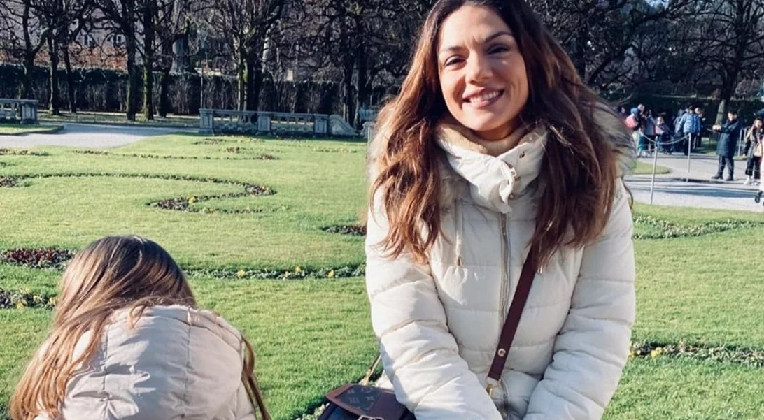 Εύα Τσιμιτσέλη | Η Βάσω Λασκαράκη φωτογραφίζει την κόρη της στην Ιταλία