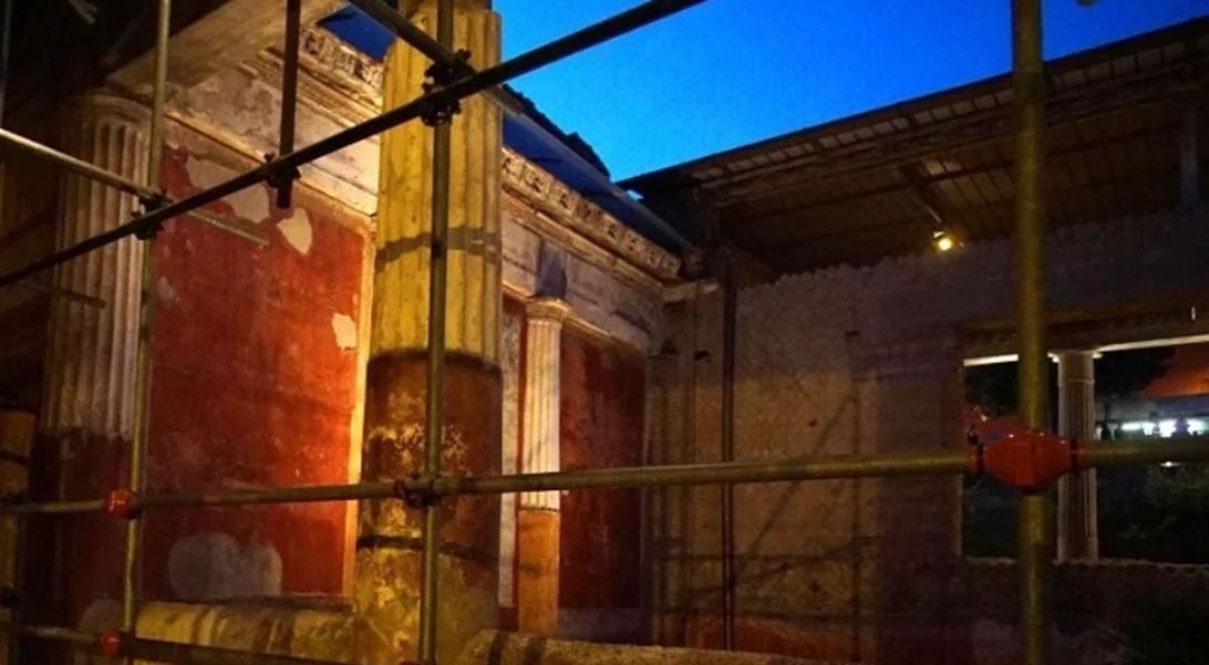 Τοιχογραφίες και νέες αίθουσες ανακαλύφθηκαν στη "Βίλα της Ποππαίας" στην Πομπηία