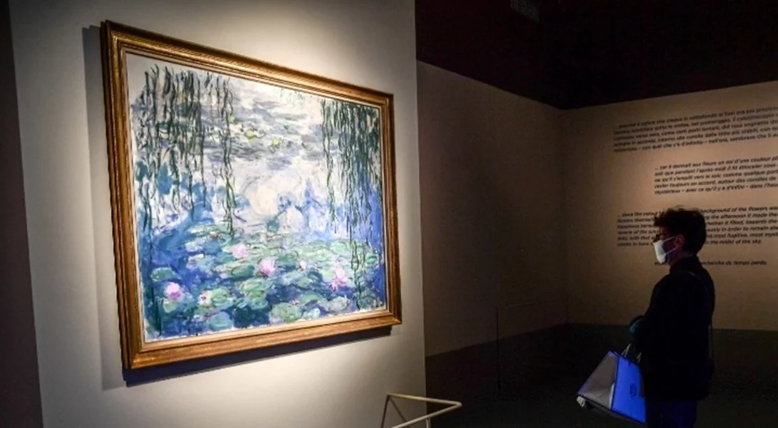 Σουηδία | Δικαστήριο αθώωσε ακτιβίστριες που είχαν ρίξει μπογιά σε έναν πίνακα του Μονέ