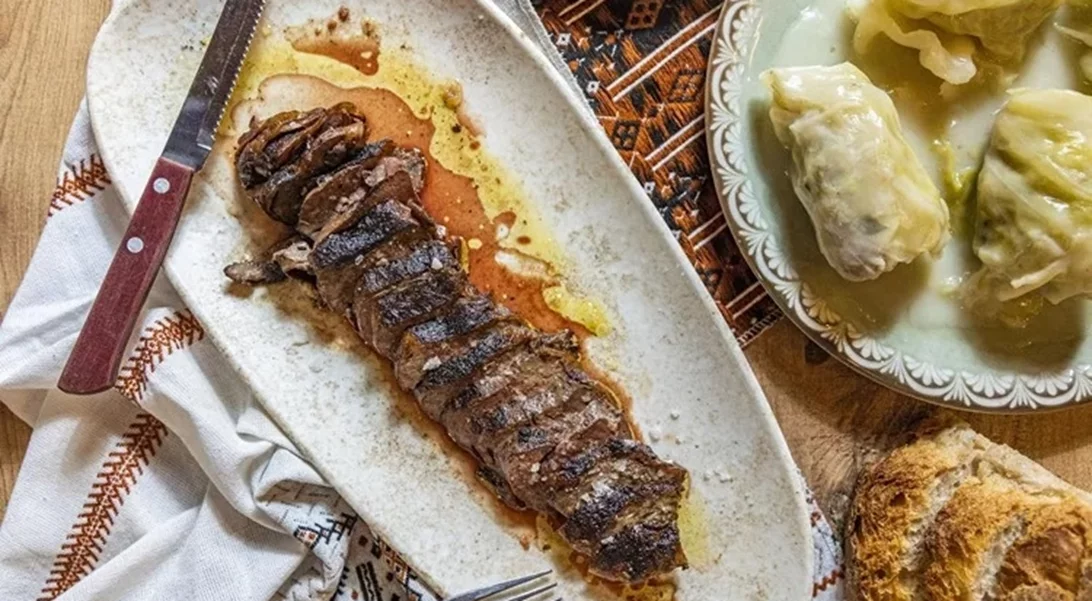 Μερικές από τις πιο δημοφιλείς ταβέρνες της Αθήνας αυτή τη στιγμή