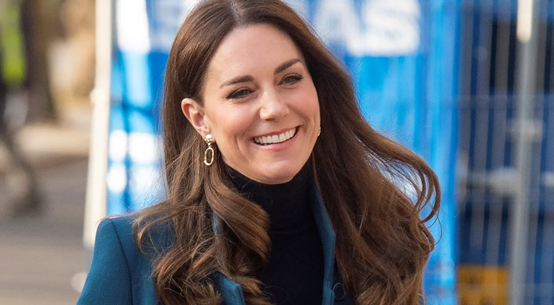Η Kate Middleton με αθλητικά ρούχα και μία μπάλα του ράγκμπι στα χέρια της γίνεται viral στα social media