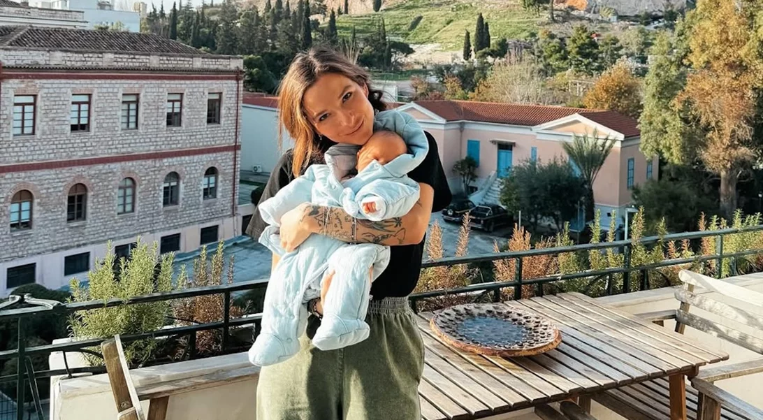 Συνεχίζει τον μητρικό θηλασμό η Εριέττα Κούρκουλου Λάτση | Η συμβουλή που δίνει στις νέες μαμάδες