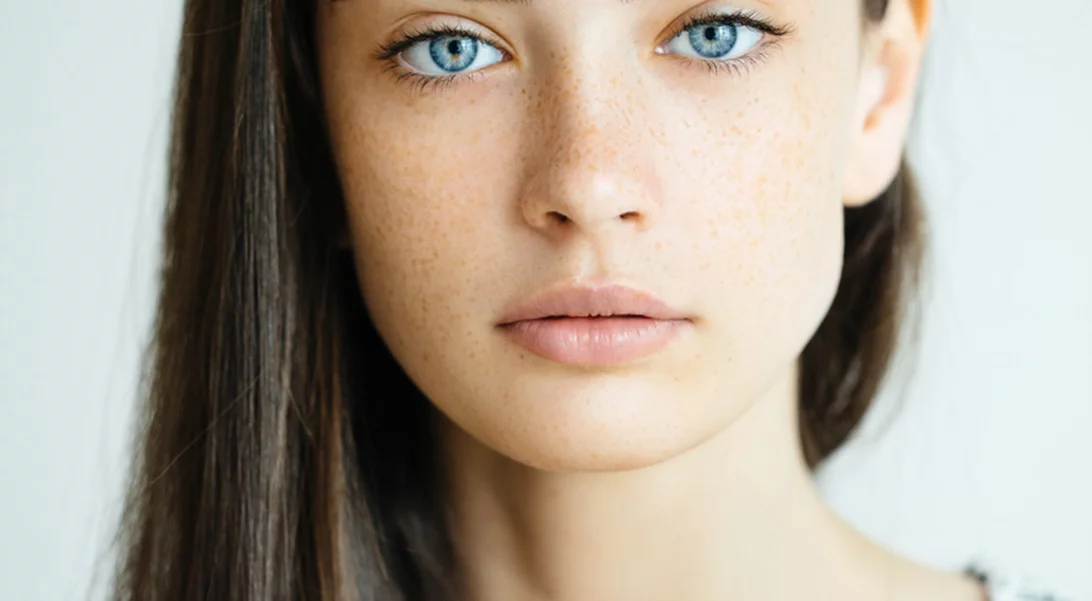 Η πιο cool βαφή μαλλιών της σεζόν δανείζεται το όνομά της από τον αγαπημένο σου καφέ