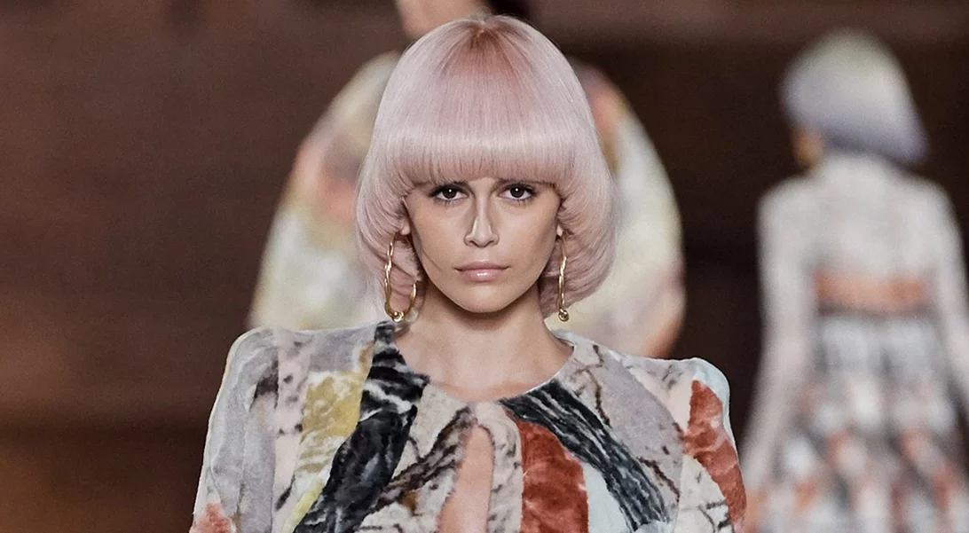 Τα πιο θρυλικά beauty looks από τις εβδομάδες μόδας του παρελθόντος