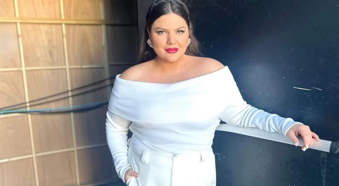 Η Δανάη Μπάρκα φόρεσε το σετ που είναι ιδανικό για τη βόλτα στην εξοχή