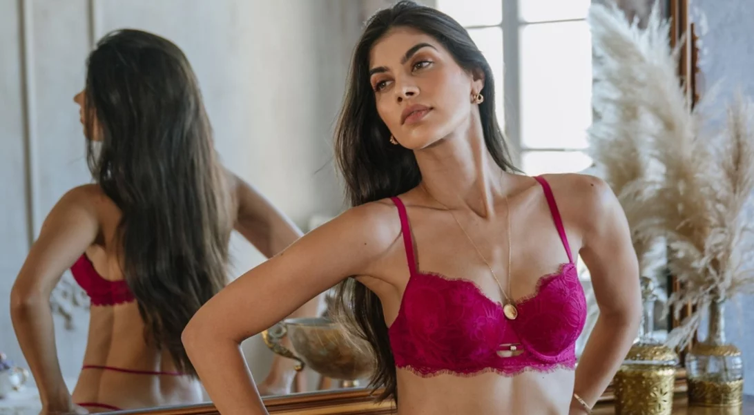 Τα θηλυκά σετ εσωρούχων που είναι το ιδανικό δώρο για την ημέρα του Αγίου Βαλεντίνου