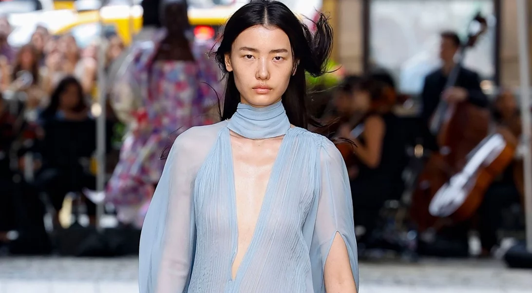 Dopamine Dressing | Τα χαρούμενα χρώματα που θα μας φτιάξουν τη διάθεση για τη σεζόν Άνοιξη/Καλοκαίρι 2025