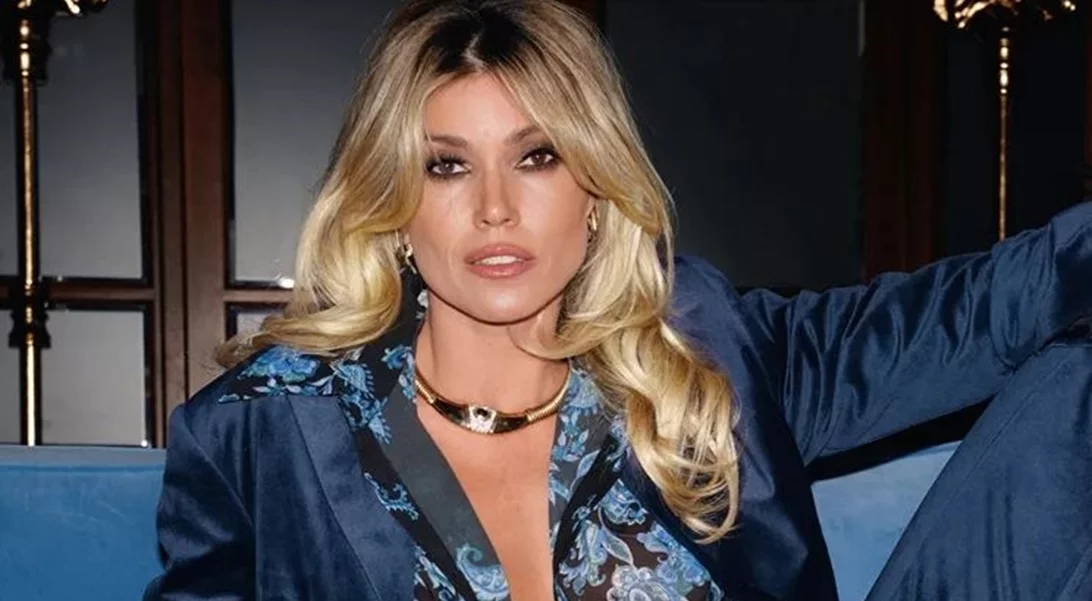 Βάσια Κωσταρά | To αξεσουάρ που επέλεξε μας δίνει μαθήματα styling για να ξεχάσουμε τις bad hair days