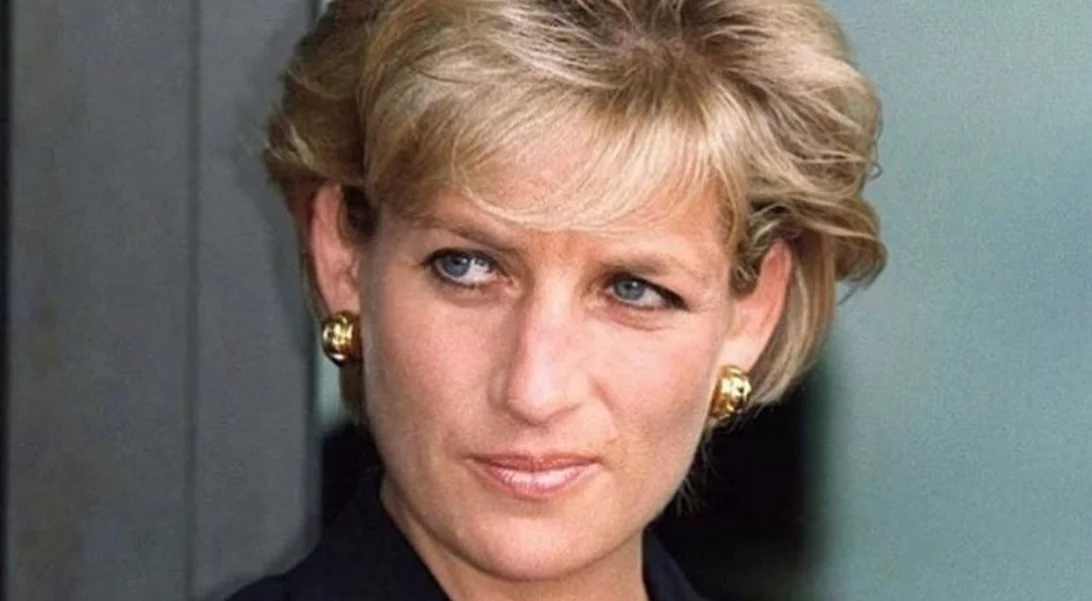 Πριγκίπισσα Diana | Ο εραστής της χαρακτηρίζει "ασυγχώρητη" τη συνέντευξη-βόμβα του Martin Bashir στο BBC