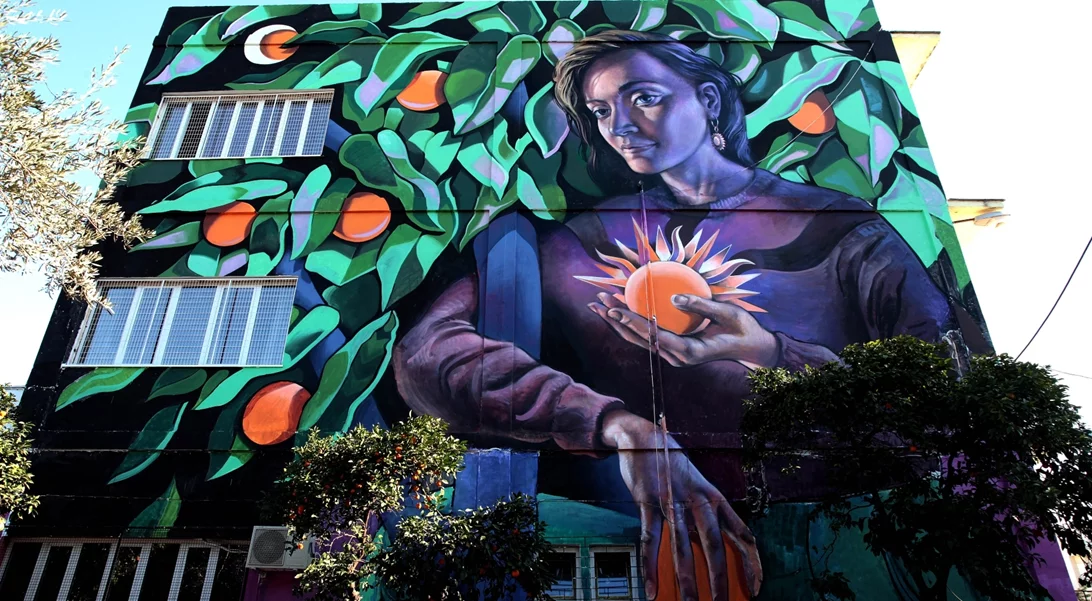 Οι γκραφιτάδες που ήρθαν από την Ολλανδία στο Χαλάνδρι και "ζωγράφισαν' την πόλη